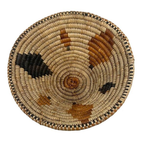 Vintage Africa Woven Coil Basket Bowl 8”X 3.5" Centerpiece Fruit Serving Storage - Picture 2 of 5